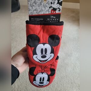 Disney Oversized Mitts